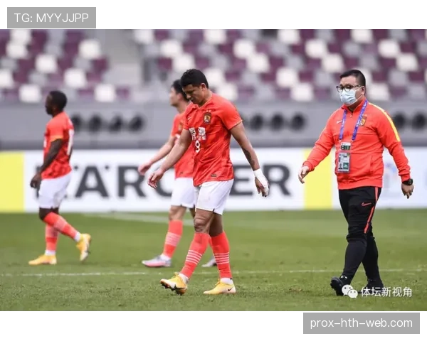 手球判罚依据：故意触球与臂部是否不自然扩大身体